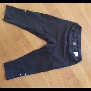 Nike Fit Dry Capris
