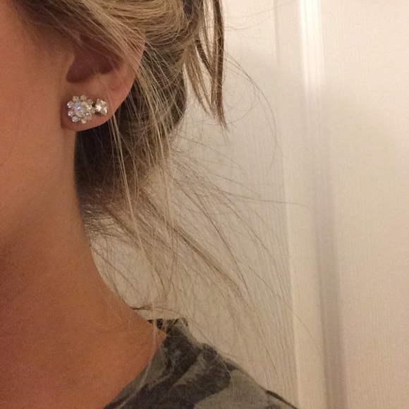 💎PERFECT STUD EARRINGS💎 - Picture 4 of 4