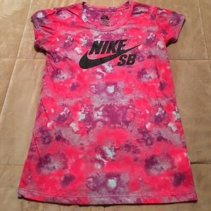 Nike SB  girls tshirt