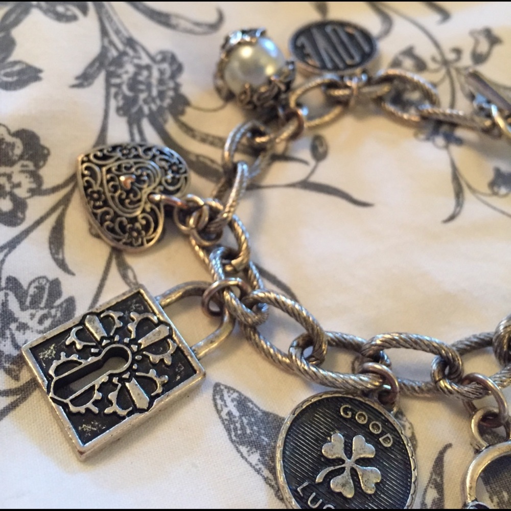 🦅 American Eagle Charm Bracelet 🦅