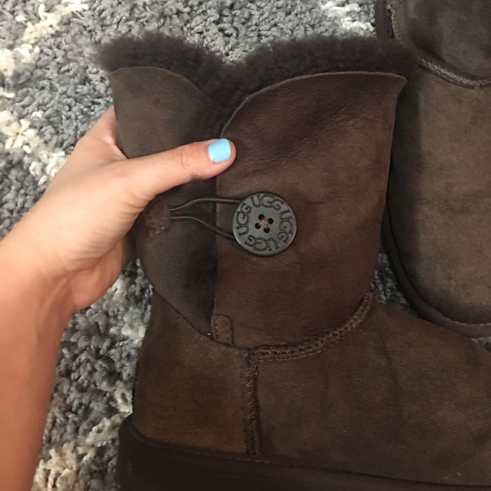 Used UGG boots. Size 6.