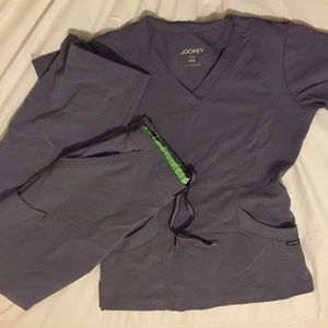 Jockey Modern Fit Collection Scrub Set in Pewter