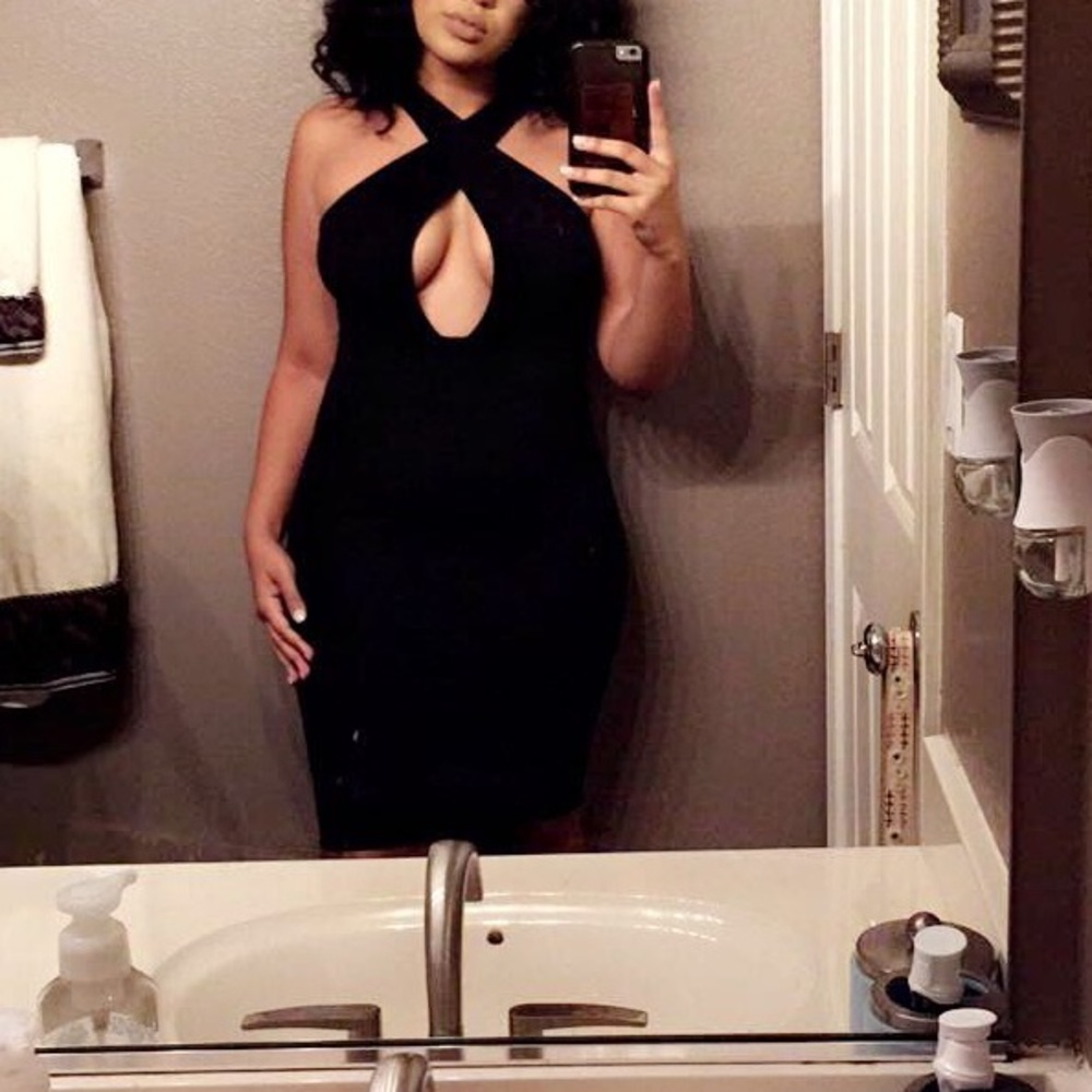🖤 • Black front cross dress