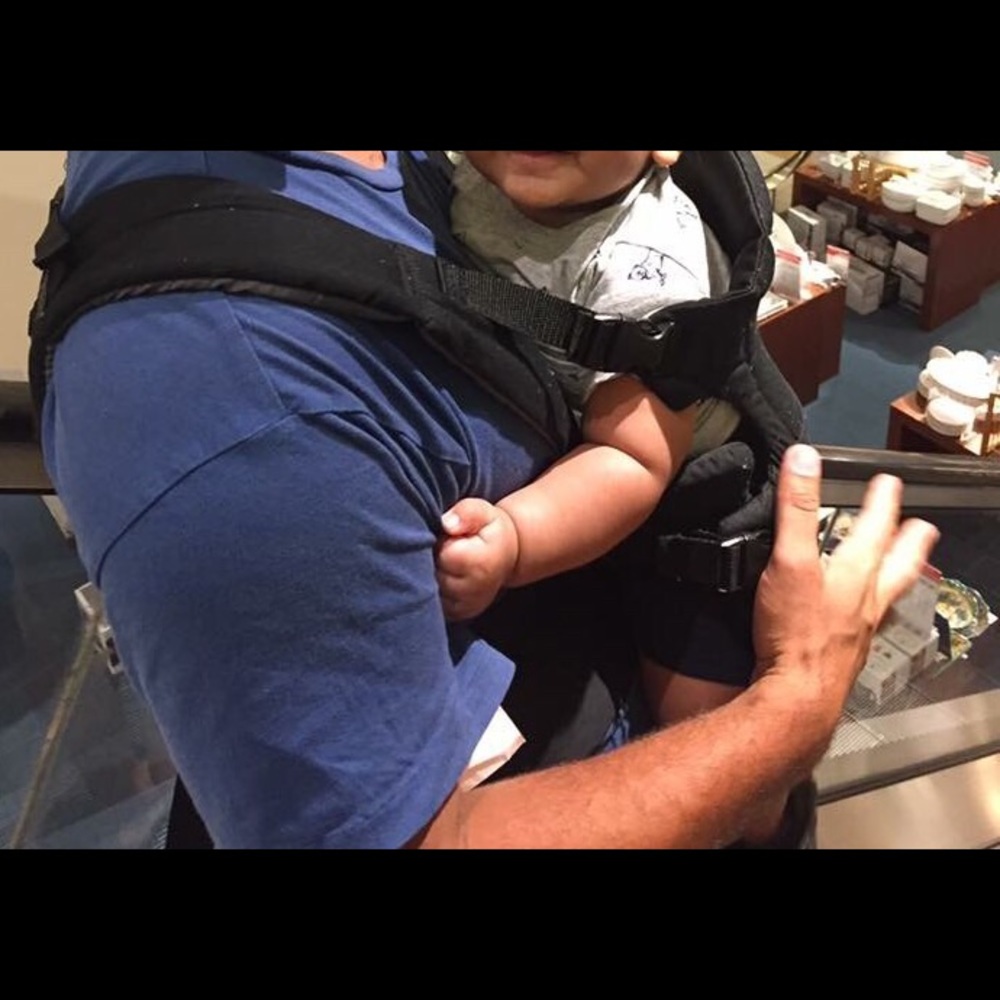 Infantino flip front to back carrier black used