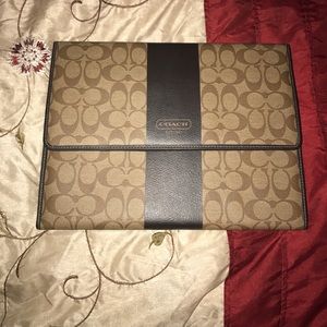 Coach pocket folder