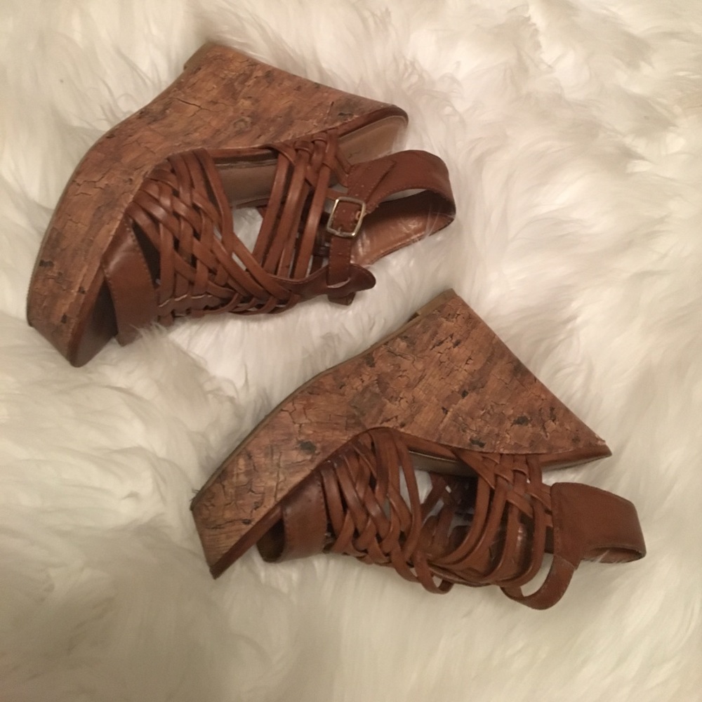 Tan 5" wedge sandal.
