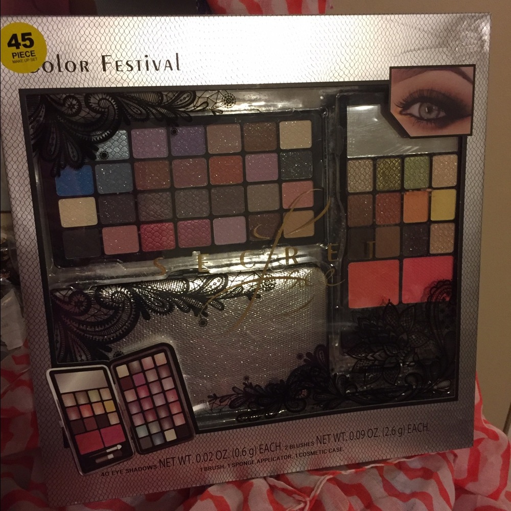 💄 45 piece makeup set with cosmetic case! 💄