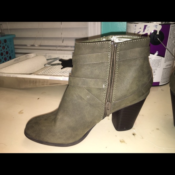Dark green booties - Picture 2 of 4