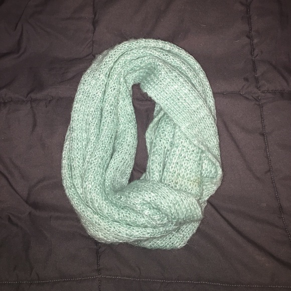 Infinity sweater scarf - Picture 1 of 1