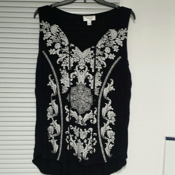 Dress Barn Tops - Black and white tank top with strings