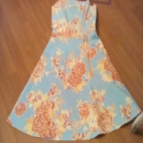 Trixxi Dress - Picture 2 of 5