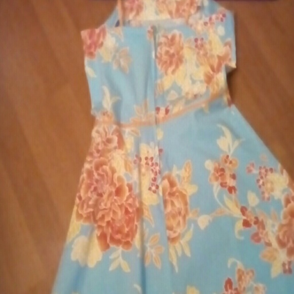 Trixxi Dress - Picture 3 of 5