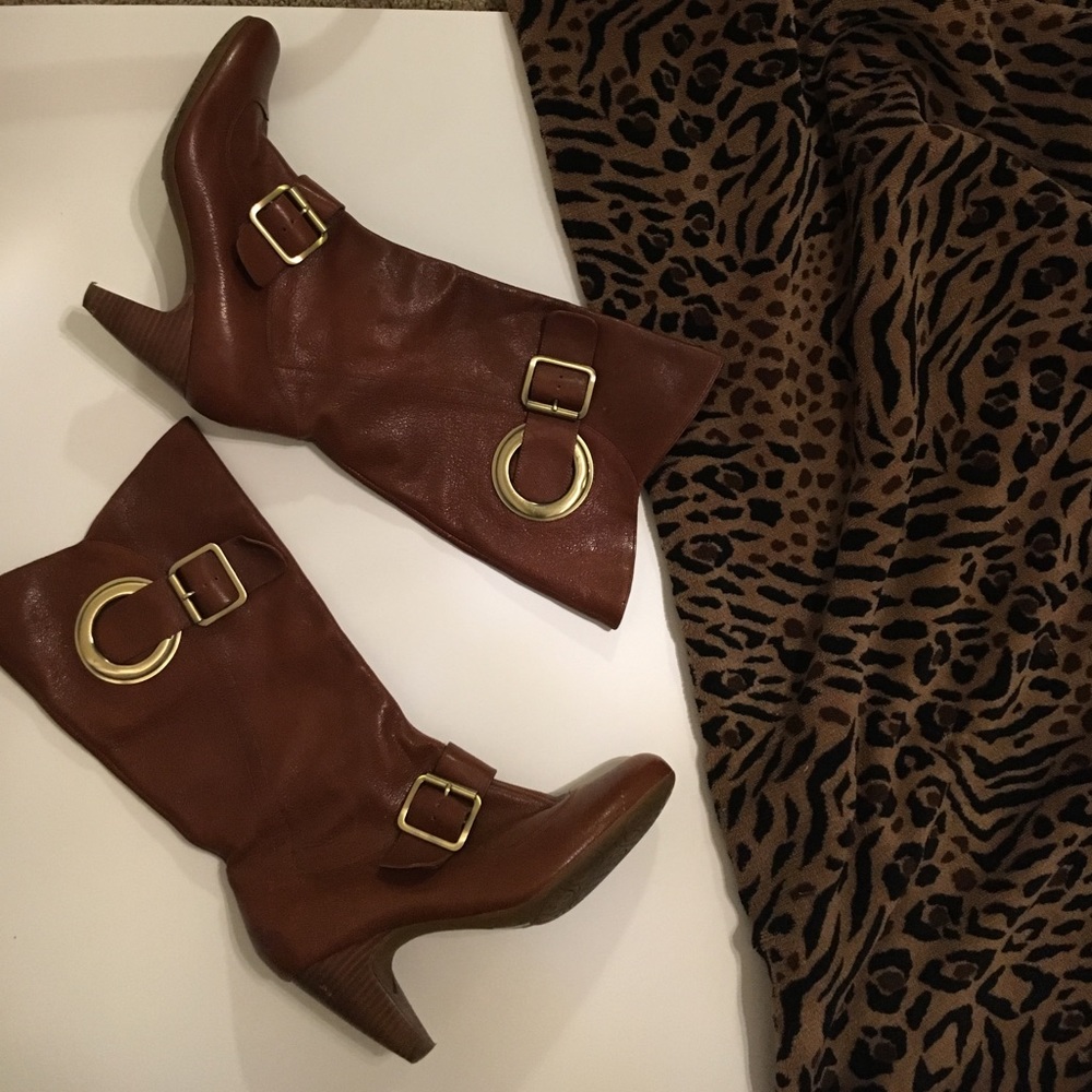 Buckle Detail Boots