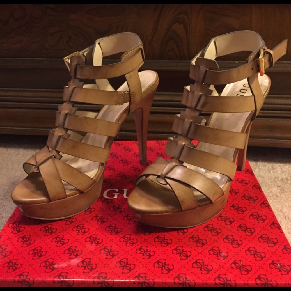 Guess tan heels