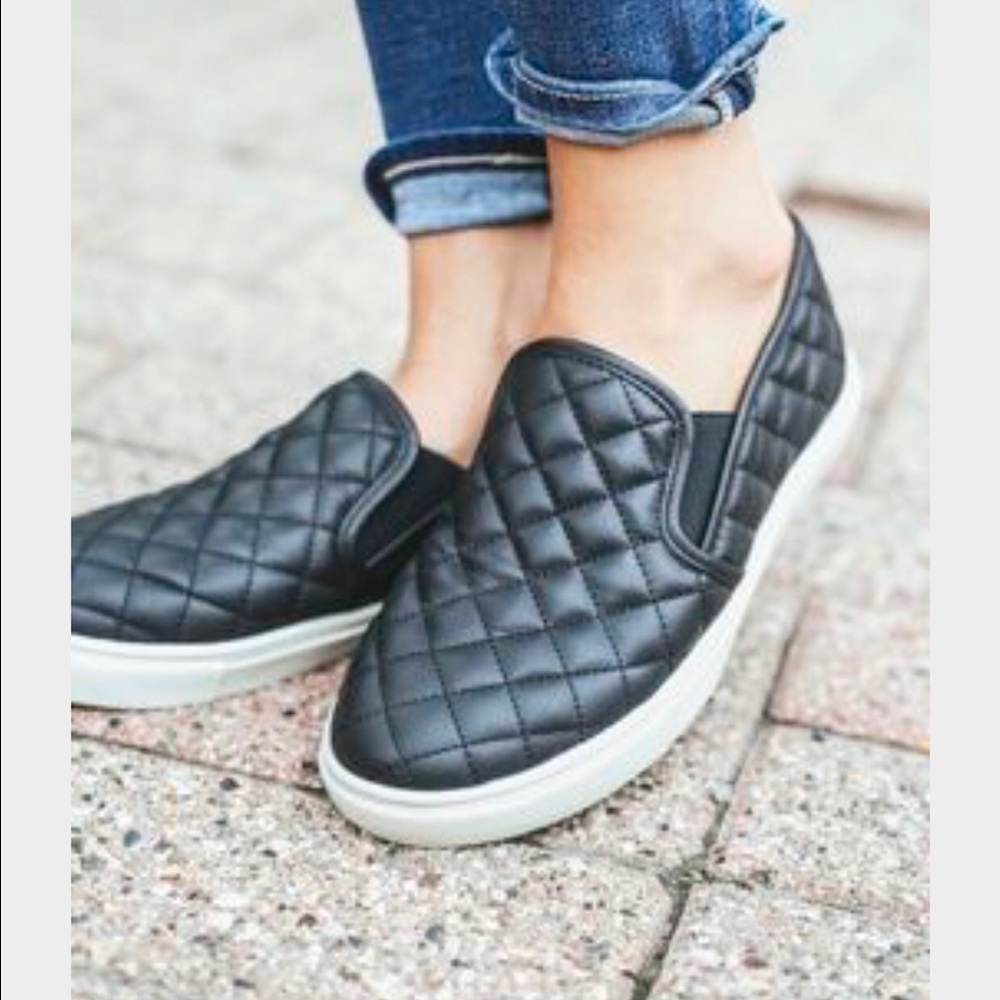 black steve madden slide on shoes