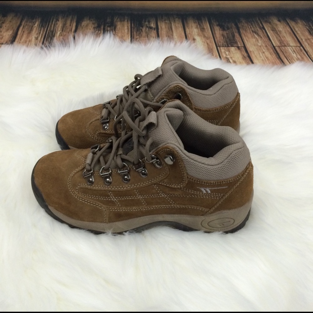 E hi-tech Womens hiking shoes