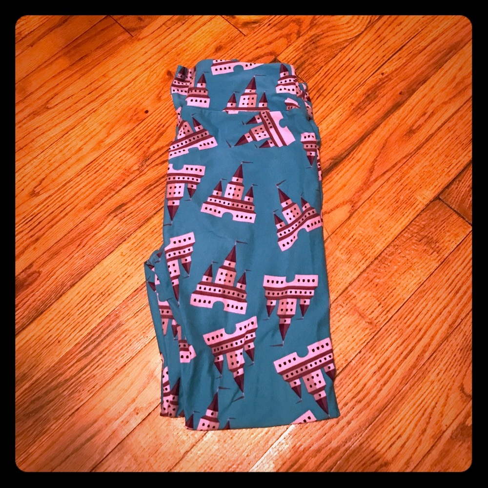 Hard to find LuLaRoe Castle leggings