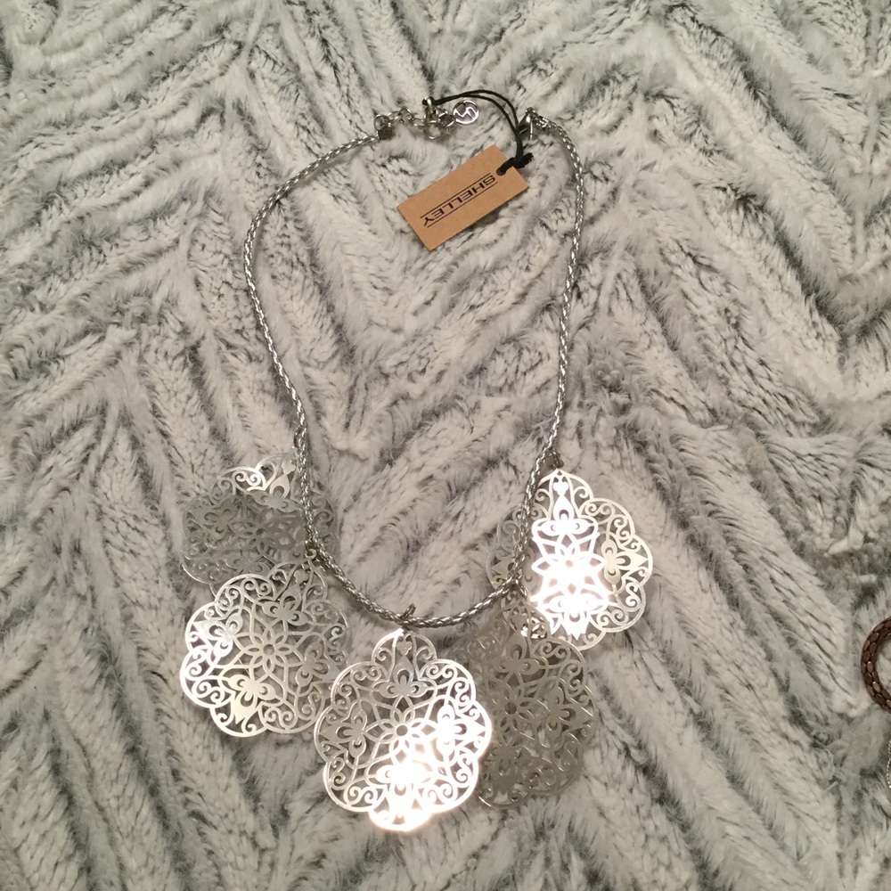 Silver plate fashion necklace