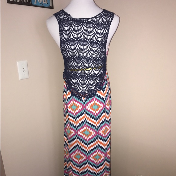 Bundle of 2 Maxi dresses with stunning back - Picture 5 of 8