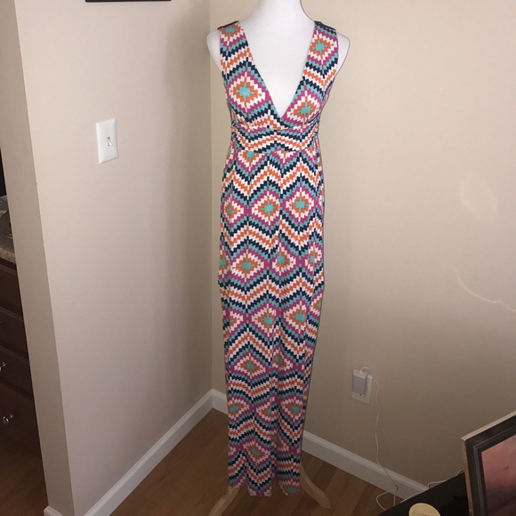 Bundle of 2 Maxi dresses with stunning back - Picture 3 of 8