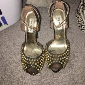 Steve Madden heel