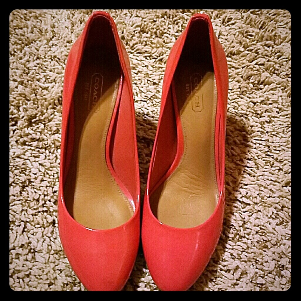 Coach 3" pumps