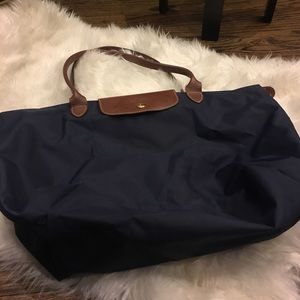 Medium Longchamp Bag (Great Condition)