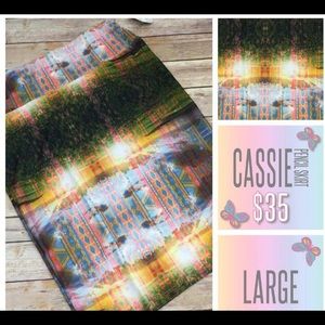 Lularoe Cassie Large unique print