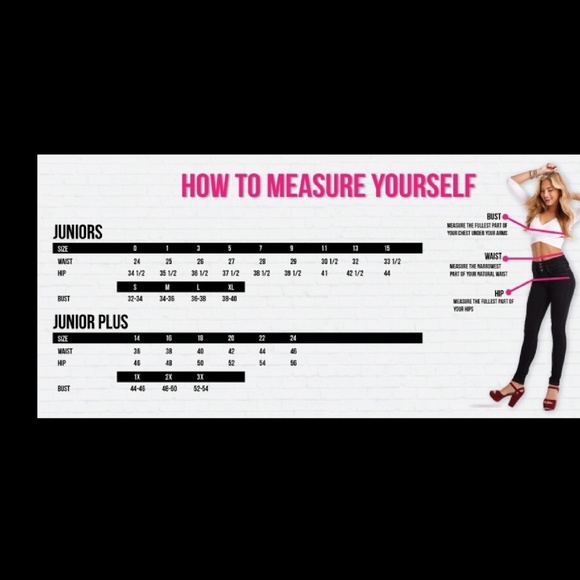 🌟NWT🆕 San Souchy Distressed Patch Denim Shorts - Picture 8 of 8