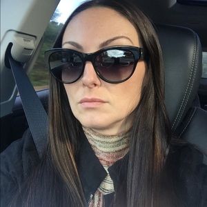 Meet your Posher, Tara