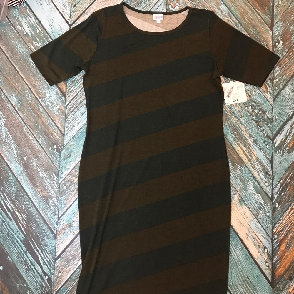 2XL Lularoe Julia