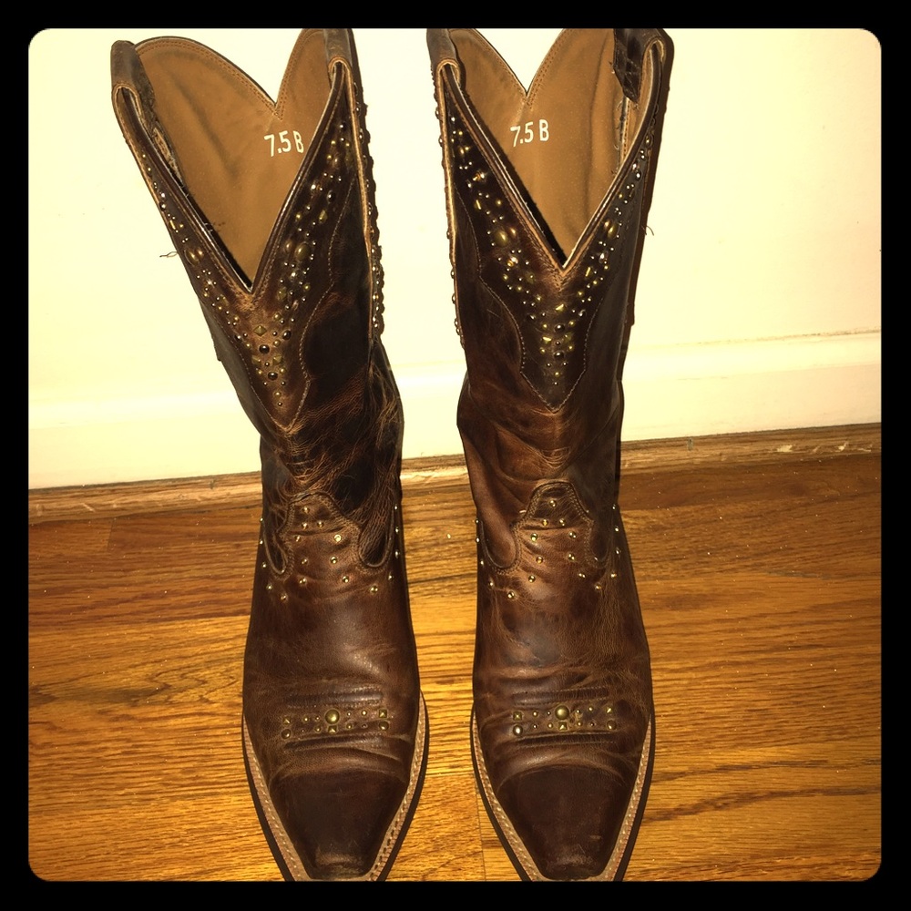 Ariat Snip Toe Bedazzled Cowgirl Boots