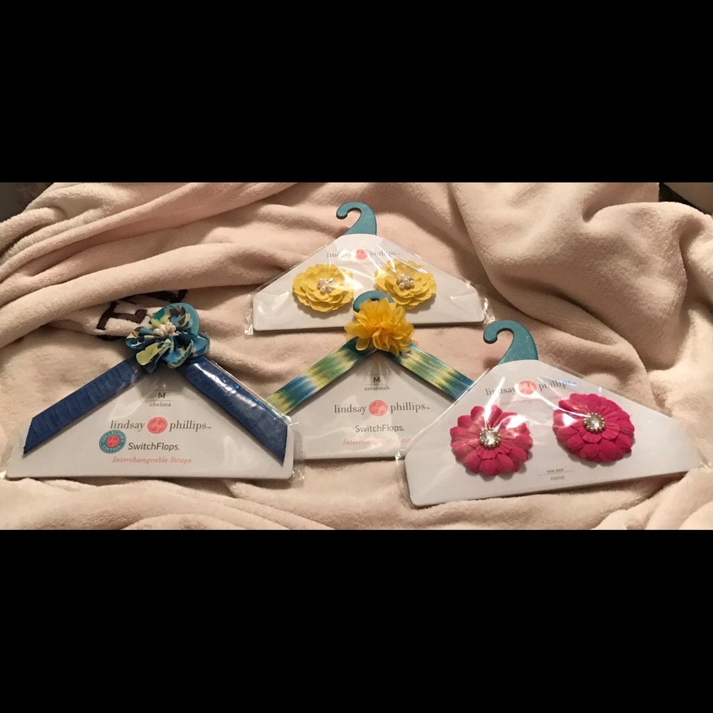 Linsey Phillips straps and snaps...$7.00/ea