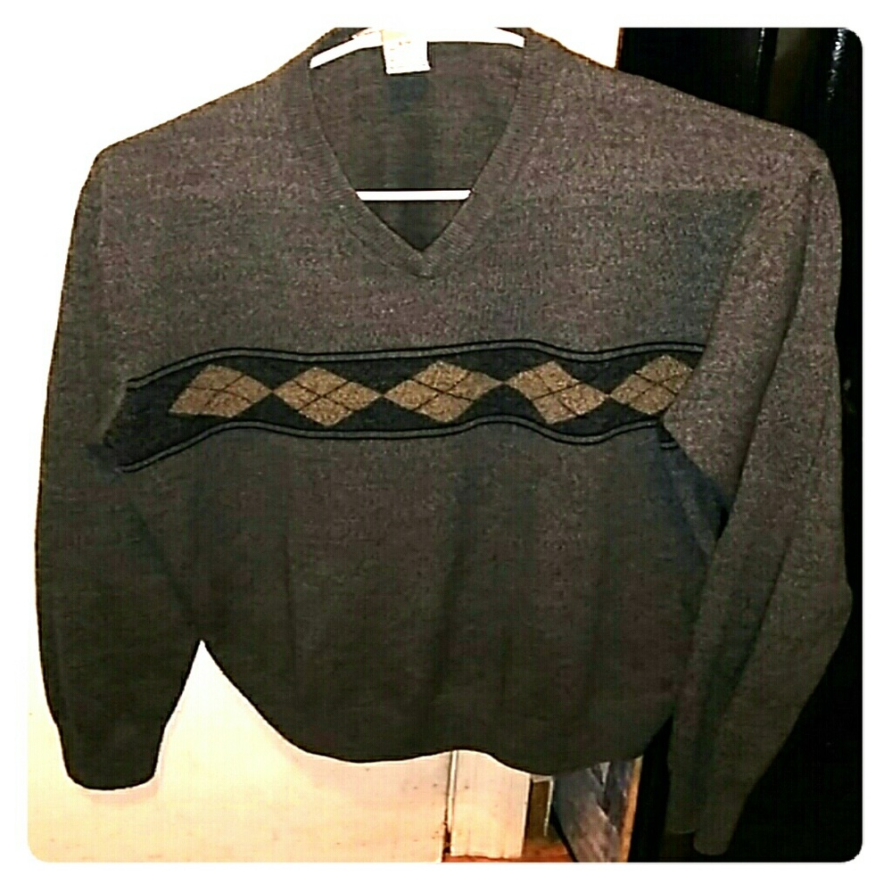 Geoffrey Beene grey sweater