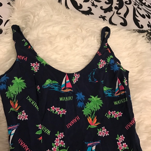 Hollister top - Picture 2 of 4