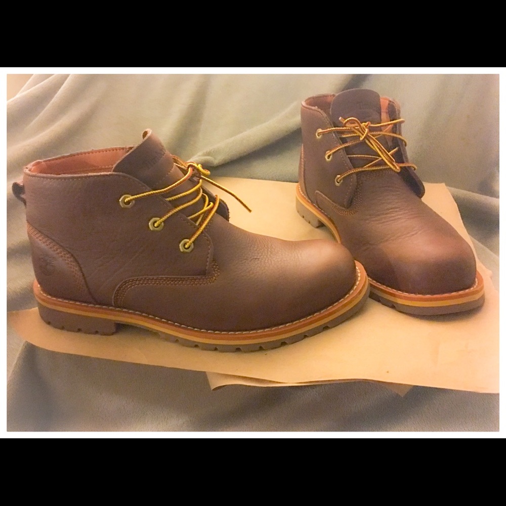 Timberlands men's mid boot size (10)