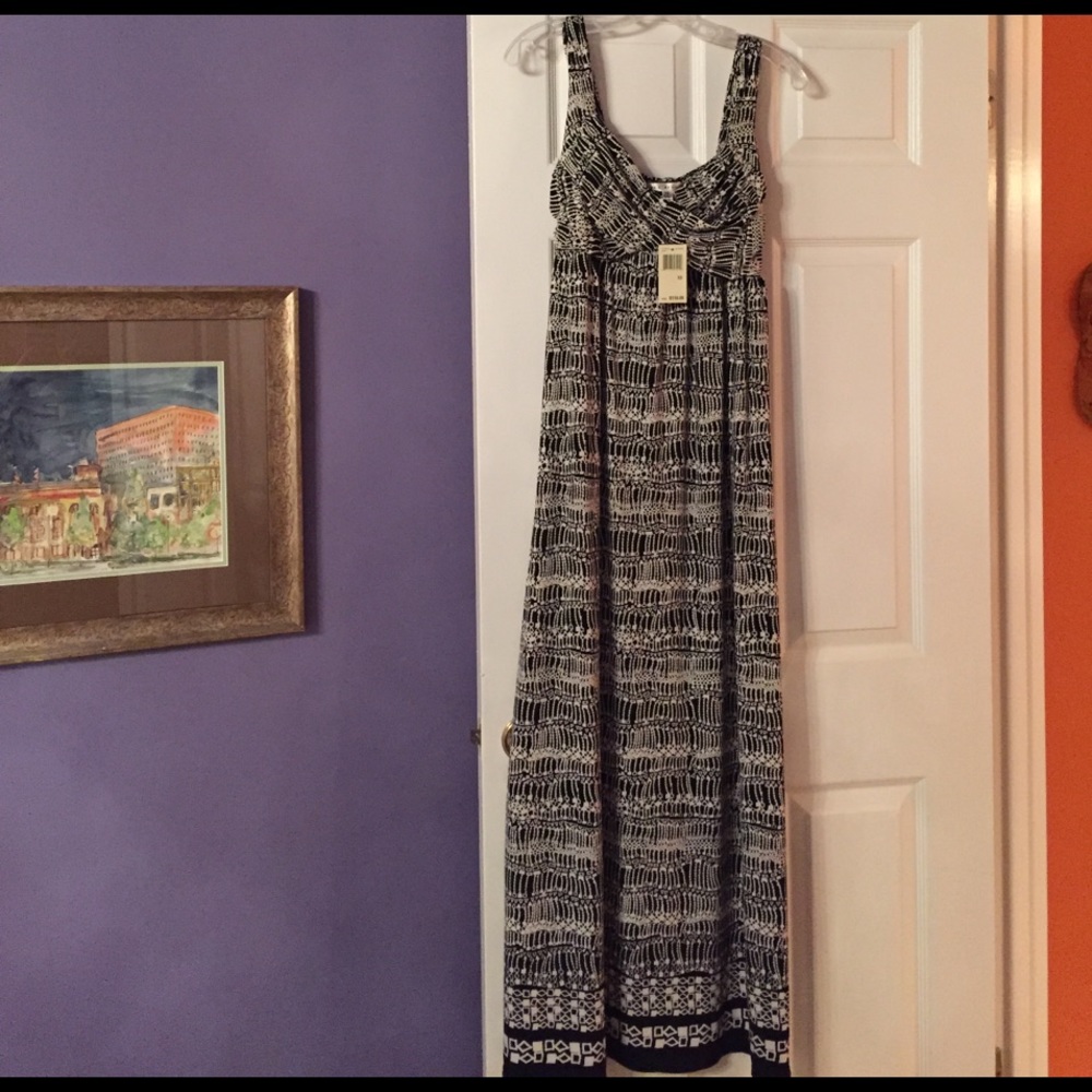 Max Studio black and white maxi dress.