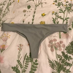 Sculpt cheeky bottoms!