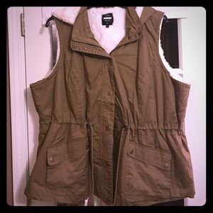 Fully lined khaki material stylish vest size 3X
