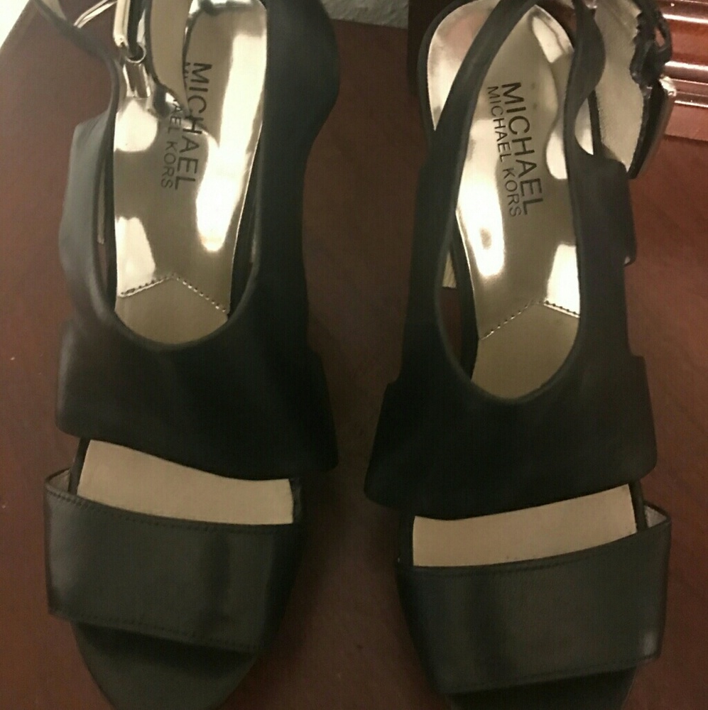 MK Strappy Heel