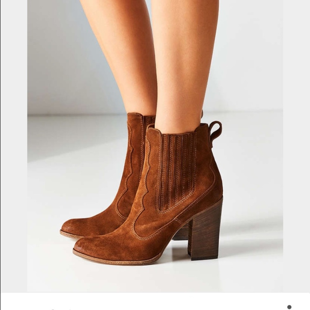 New! Dolce Vita Conway Boots