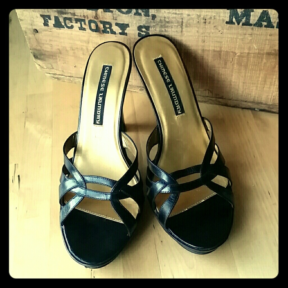 Chinese Laundry Black Strappy Platform Heel