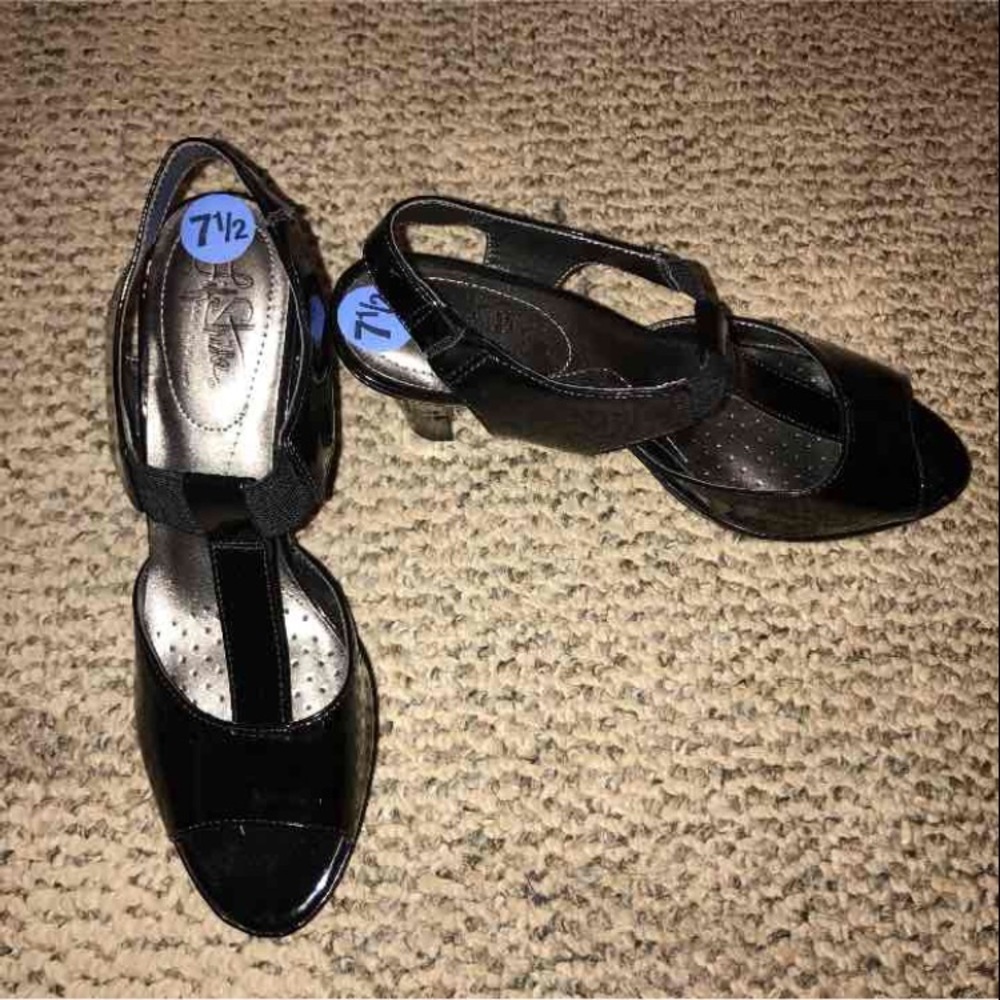 Life Stride 7 1/2 Black Heels