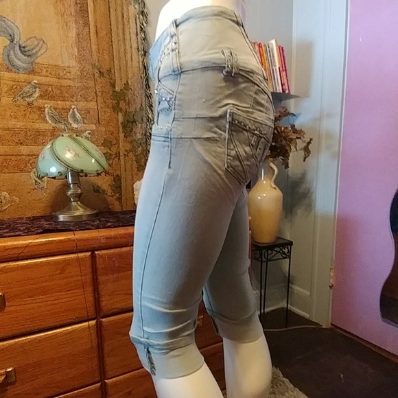 🌟NWT🌟 La Bonita Crop Jean - Picture 5 of 8