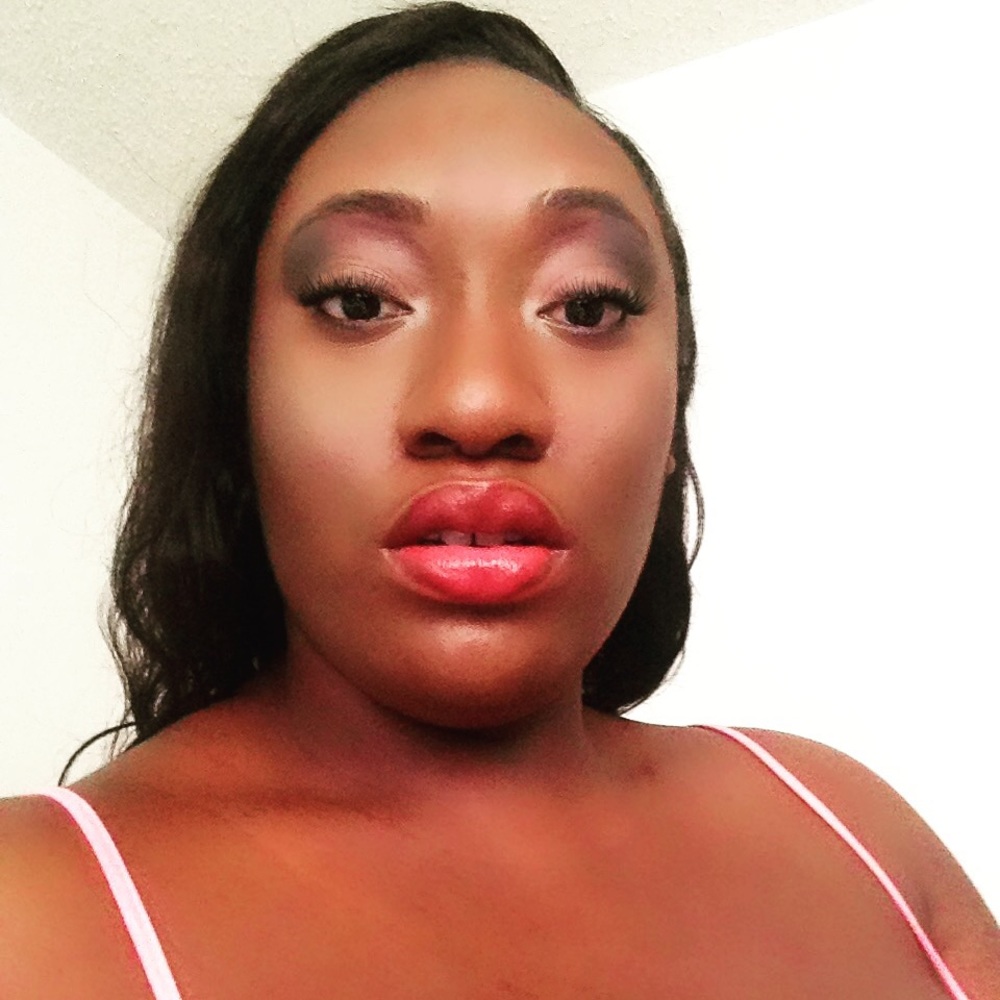 Meet your Posher, Lelauni