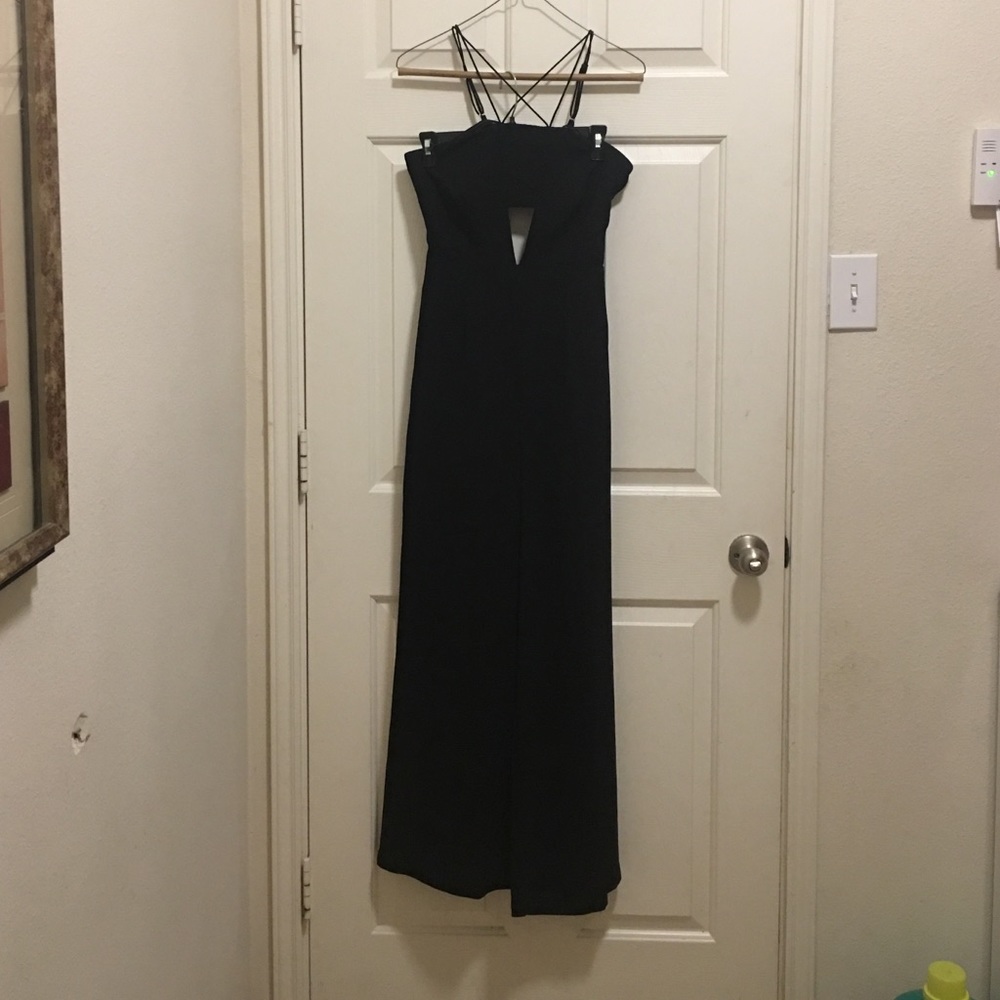 Black crisscross top keyhole back jumpsuit. Size M