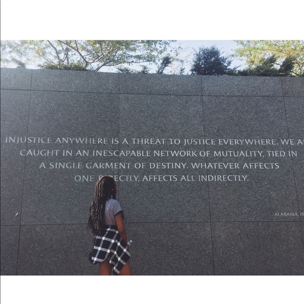 Meet your Posher, Gloria