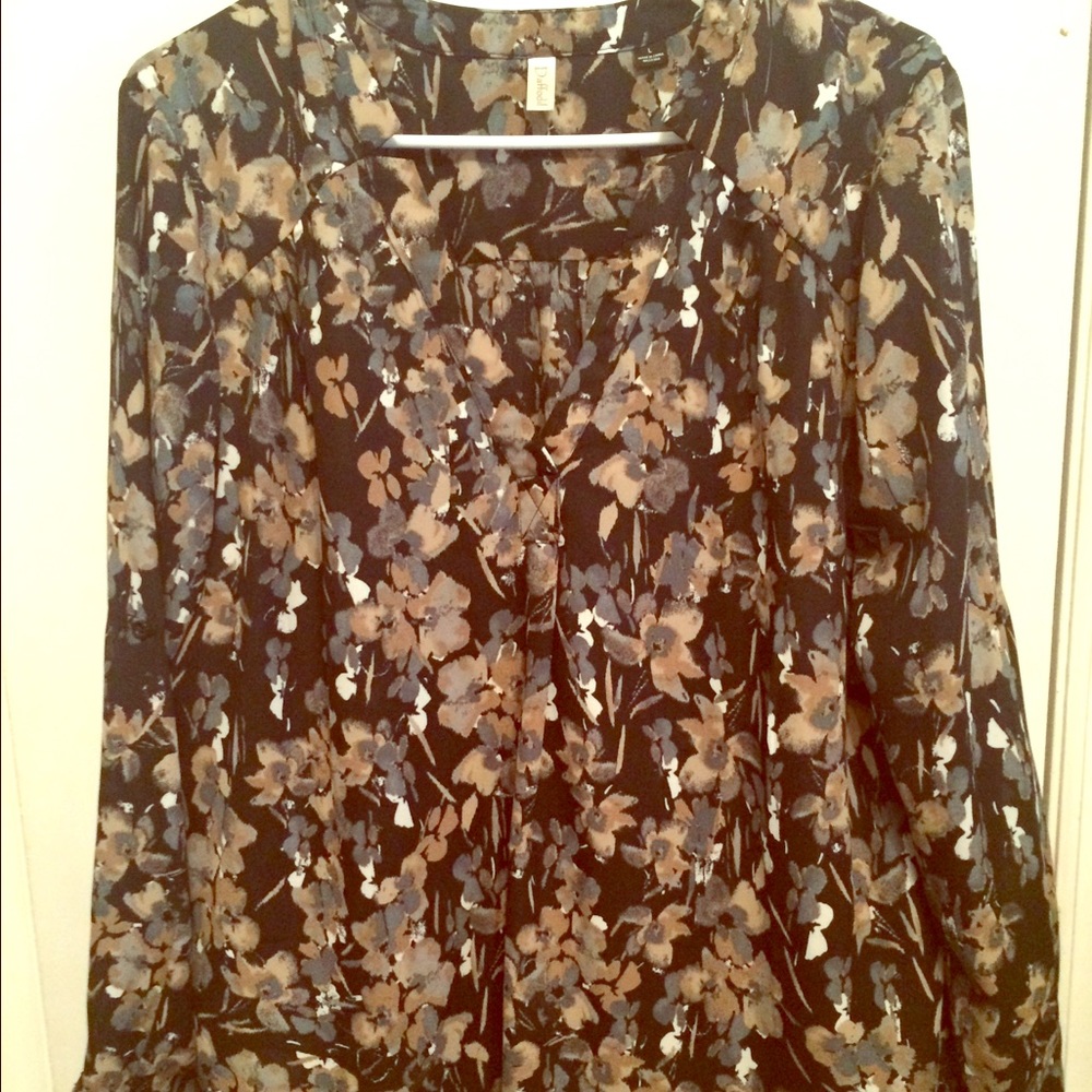 Long-Sleeve Floral Blouse