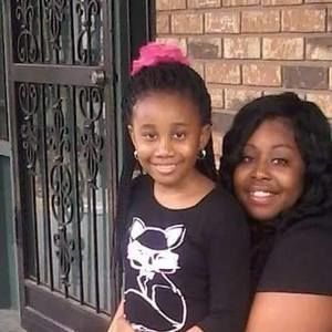 Meet your Posher, Kiana