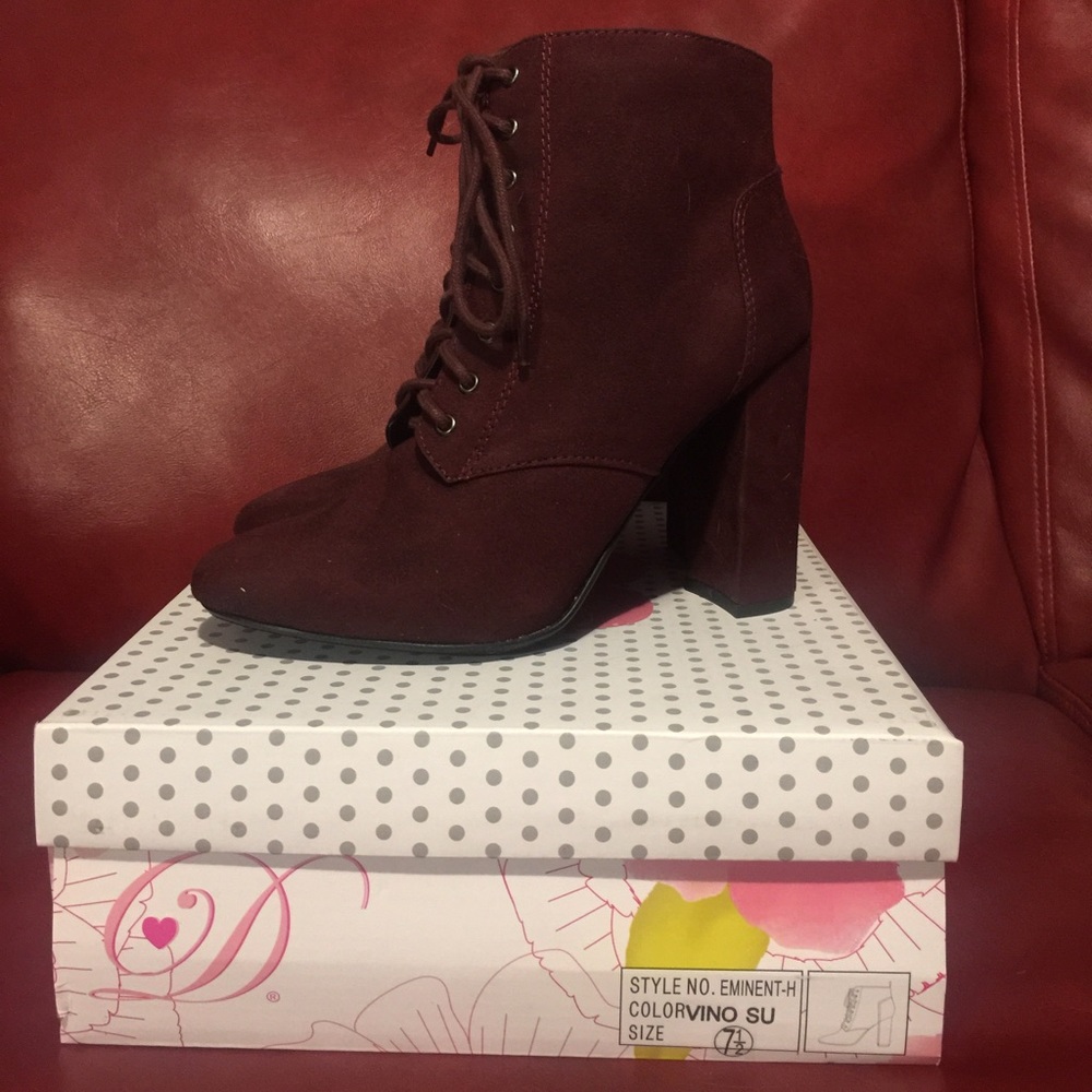 Delicious Eminent Vino Burgundy Suede Ankle Boots